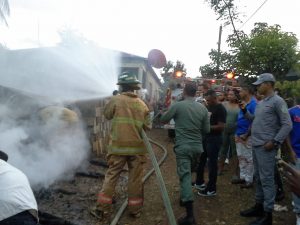 Dos niñas mueren calcinadas por incendio que destruyó vivienda en rincón de Yuboa