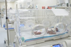 En medio de pandemia, hospitales reducen 23% mortalidad neonatal y 21% post neonatal