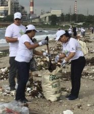 Entidades se unen en jornada de limpieza de playas