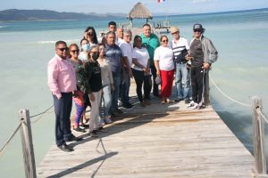 Adompretur Santiago realiza recorrido por atractivos turísticos de La Ensenada y Punta Rusia