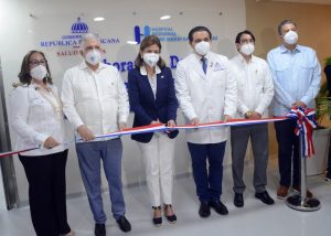 La Vicepresidenta y el ministro de Salud inauguran Unidad de Laboratorio de Patología Forense en hospital Cabral y Báez