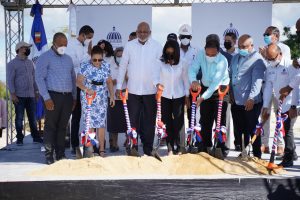 Ministro Roberto Fulcar inicia construcción de estancias infantiles Cristo Rey I y II