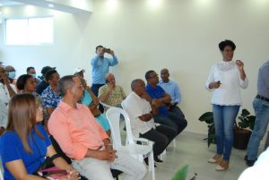 EGEHID explica el Proyecto Regional de Desarrollo Hidroeléctrico Presa Boca de los Ríos a comunidades de Montecristi