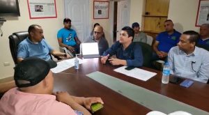 CNTT y URBE integran mesa de diálogo en busca de solución a choferes de Santiago ante construcción monorriel y teleférico